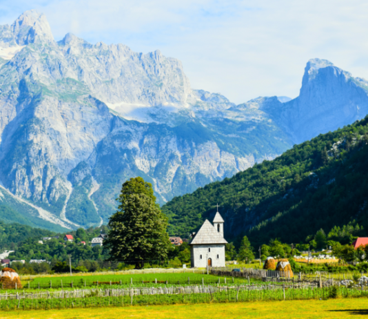 Албания: путешествие сквозь века и природные чудеса Албания: путешествие сквозь века и природные чудеса