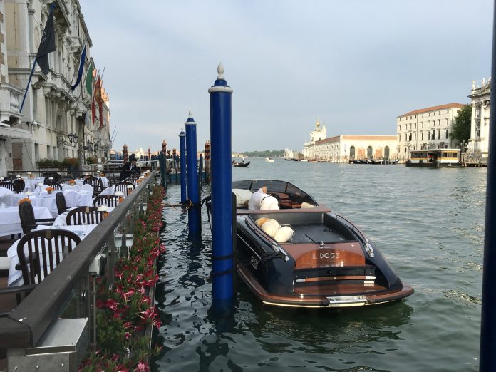 Венеция. Исповедь монашки Венеция. Исповедь монашки