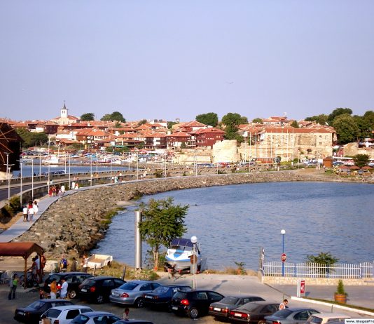 Несебр — море, пляж и дух древности Несебр