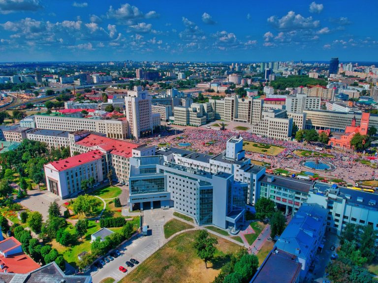 Караоке-трансфер, или как правильно создать первое впечатление о стране