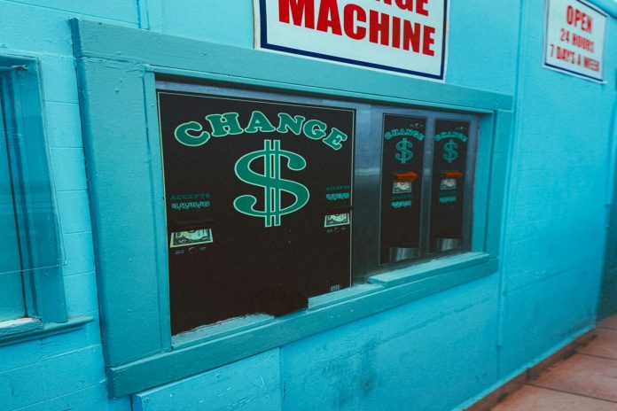 grim-detta-1pwwM3PoqnM-unsplash (1) Oбмен валют — лайфхаки от тревел-эксперта