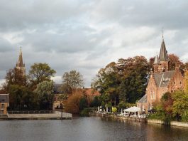 Залечь на дно в Брюгге Брюгге