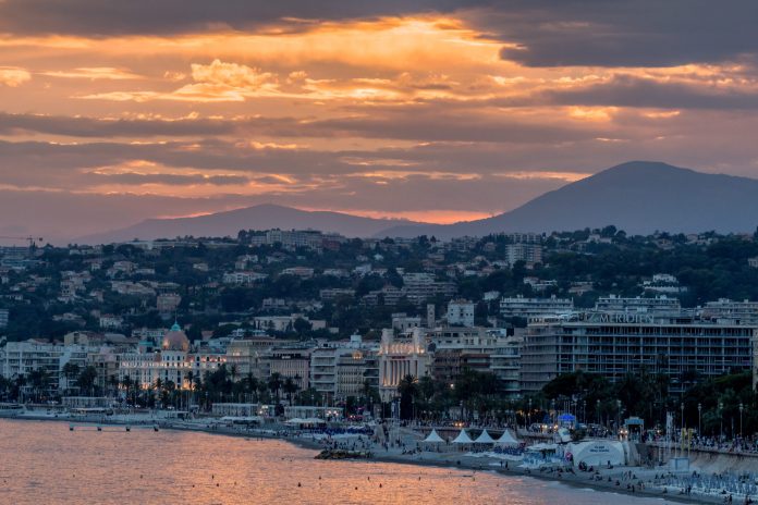 marcus-lofvenberg-12Va7WIv7Vs-unsplash Ницца, вторая столица
