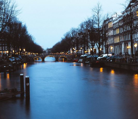 Что не стоит делать в Амстердаме? Что не стоит делать в Амстердаме